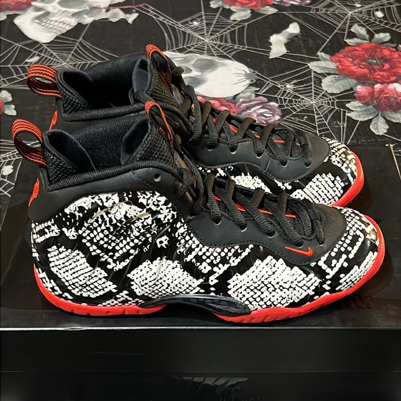 albino snake foamposite